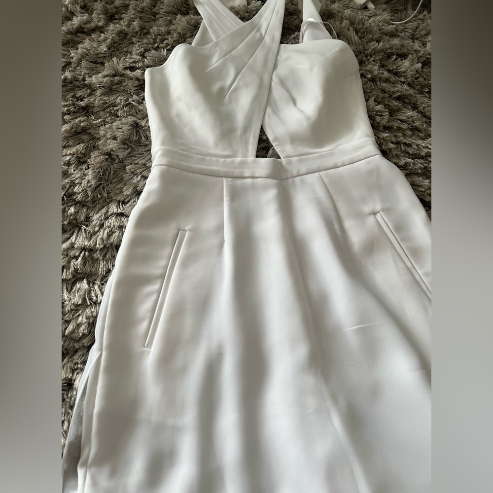 BCBGMAXAZRIA Josselyn Halter Jumpsuit – White | Size 0 - Picture 14 of 16
